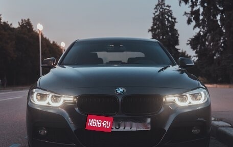 BMW 3 серия, 2018 год, 3 050 000 рублей, 3 фотография
