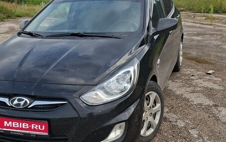 Hyundai Solaris II рестайлинг, 2013 год, 605 000 рублей, 2 фотография