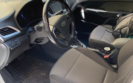 Hyundai Solaris II рестайлинг, 2019 год, 1 550 000 рублей, 11 фотография