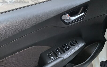 Hyundai Solaris II рестайлинг, 2019 год, 1 550 000 рублей, 12 фотография