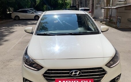 Hyundai Solaris II рестайлинг, 2019 год, 1 550 000 рублей, 8 фотография