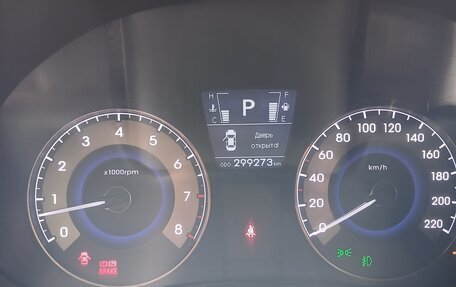 Hyundai Solaris II рестайлинг, 2011 год, 600 000 рублей, 8 фотография