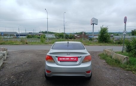 Hyundai Solaris II рестайлинг, 2011 год, 600 000 рублей, 4 фотография
