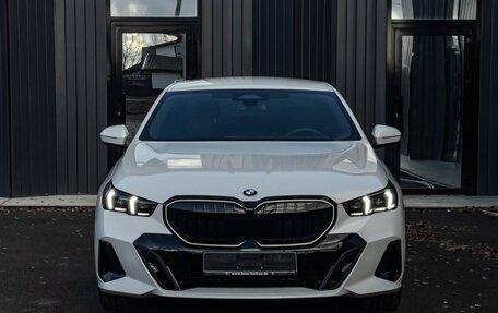 BMW 5 серия, 2024 год, 7 300 000 рублей, 1 фотография