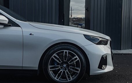 BMW 5 серия, 2024 год, 7 300 000 рублей, 13 фотография