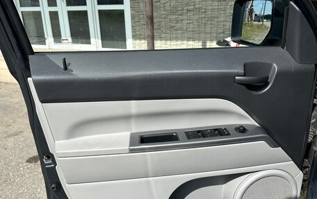 Jeep Liberty (Patriot), 2007 год, 800 000 рублей, 14 фотография