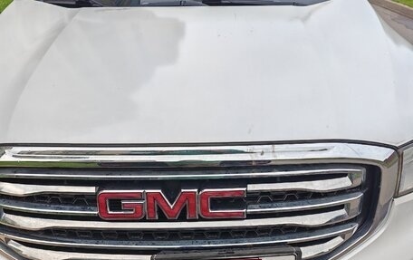 GMC Acadia II, 2018 год, 1 500 000 рублей, 2 фотография