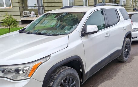 GMC Acadia II, 2018 год, 1 500 000 рублей, 13 фотография
