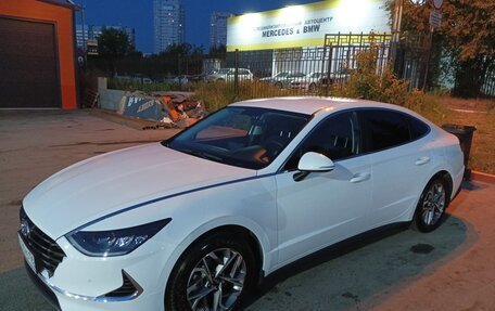 Hyundai Sonata VIII, 2021 год, 1 990 000 рублей, 6 фотография