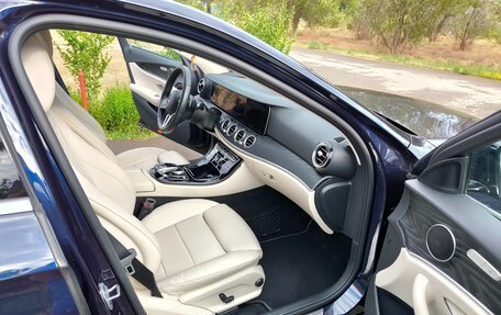 Mercedes-Benz E-Класс, 2018 год, 4 200 000 рублей, 9 фотография