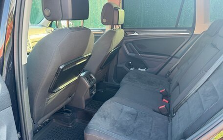 Volkswagen Tiguan II, 2017 год, 2 750 000 рублей, 13 фотография