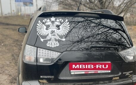 Mitsubishi Outlander III рестайлинг 3, 2010 год, 1 100 000 рублей, 11 фотография