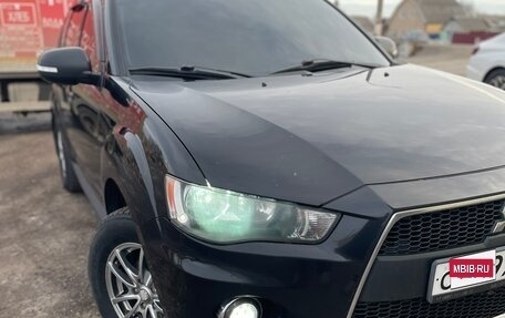 Mitsubishi Outlander III рестайлинг 3, 2010 год, 1 100 000 рублей, 12 фотография