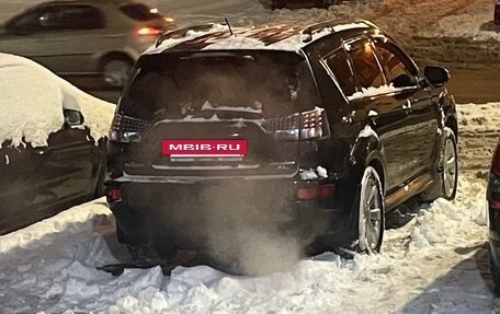 Mitsubishi Outlander III рестайлинг 3, 2010 год, 1 100 000 рублей, 3 фотография