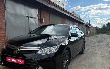 Toyota Camry, 2017 год, 2 300 000 рублей, 1 фотография