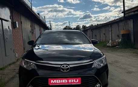 Toyota Camry, 2017 год, 2 300 000 рублей, 3 фотография