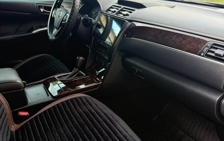 Toyota Camry, 2017 год, 2 300 000 рублей, 22 фотография