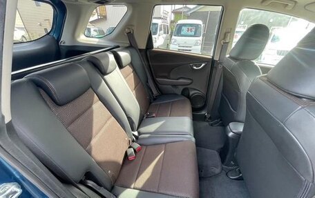 Honda Fit Shuttle I рестайлинг, 2013 год, 790 000 рублей, 22 фотография