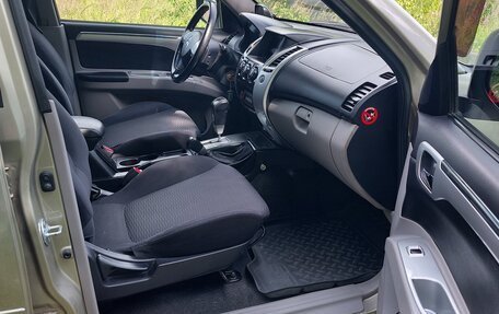 Mitsubishi Pajero Sport II рестайлинг, 2008 год, 1 400 000 рублей, 16 фотография