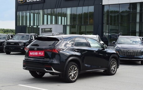 Lexus NX I, 2017 год, 2 987 000 рублей, 10 фотография