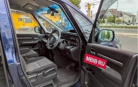 Honda Stepwgn IV, 2018 год, 1 385 000 рублей, 24 фотография