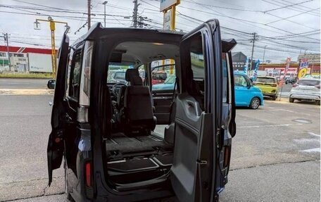 Honda Stepwgn IV, 2018 год, 1 385 000 рублей, 29 фотография
