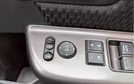 Honda Stepwgn IV, 2018 год, 1 385 000 рублей, 31 фотография