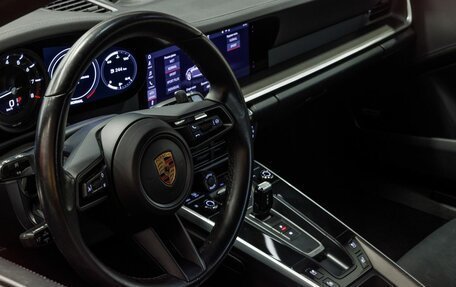 Porsche 911, 2019 год, 12 997 000 рублей, 24 фотография