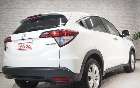 Honda Vezel, 2015 год, 890 000 рублей, 7 фотография