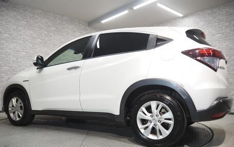 Honda Vezel, 2015 год, 890 000 рублей, 8 фотография