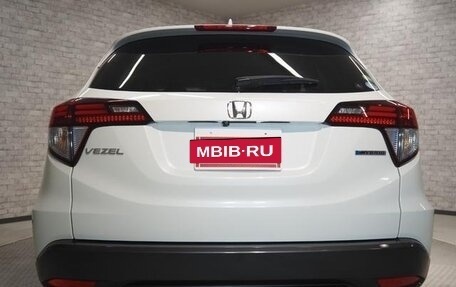 Honda Vezel, 2015 год, 890 000 рублей, 6 фотография