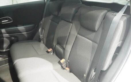 Honda Vezel, 2015 год, 890 000 рублей, 22 фотография