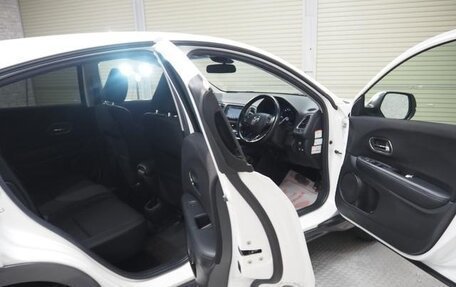 Honda Vezel, 2015 год, 890 000 рублей, 16 фотография