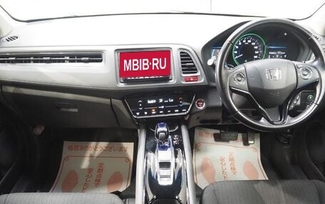 Honda Vezel, 2015 год, 890 000 рублей, 18 фотография