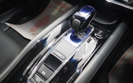 Honda Vezel, 2015 год, 890 000 рублей, 25 фотография