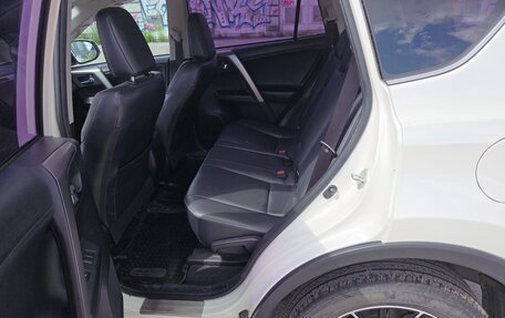Toyota RAV4, 2017 год, 2 630 000 рублей, 13 фотография