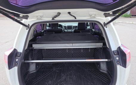 Toyota RAV4, 2017 год, 2 630 000 рублей, 12 фотография