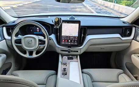 Volvo XC60 II, 2025 год, 6 000 999 рублей, 4 фотография