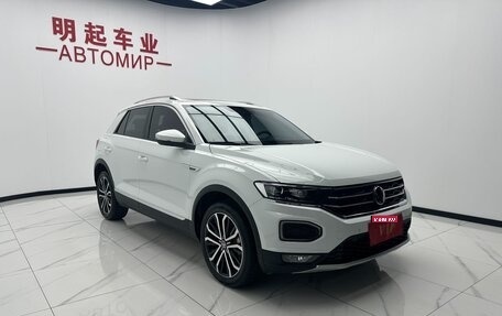 Volkswagen T-Roc I, 2022 год, 1 920 000 рублей, 1 фотография