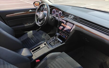 Volkswagen Passat B8 рестайлинг, 2015 год, 1 900 000 рублей, 6 фотография