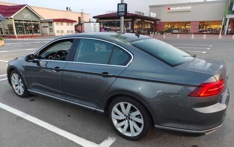 Volkswagen Passat B8 рестайлинг, 2015 год, 1 900 000 рублей, 2 фотография