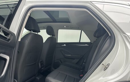 Volkswagen T-Roc I, 2022 год, 1 850 000 рублей, 6 фотография