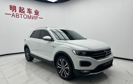 Volkswagen T-Roc I, 2022 год, 1 850 000 рублей, 5 фотография