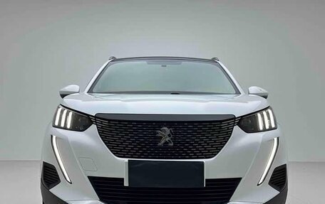 Peugeot 2008 II, 2022 год, 1 385 000 рублей, 2 фотография