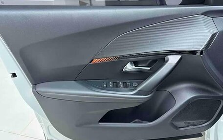 Peugeot 2008 II, 2022 год, 1 385 000 рублей, 12 фотография