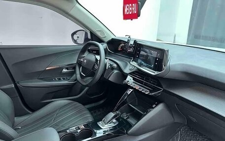 Peugeot 2008 II, 2022 год, 1 385 000 рублей, 19 фотография