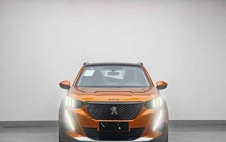 Peugeot 2008 II, 2022 год, 1 490 000 рублей, 2 фотография