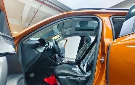 Peugeot 2008 II, 2022 год, 1 490 000 рублей, 10 фотография
