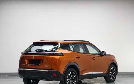Peugeot 2008 II, 2022 год, 1 490 000 рублей, 5 фотография