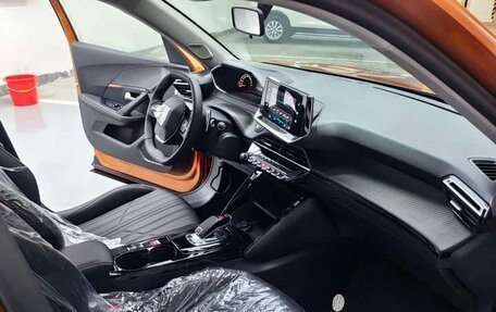 Peugeot 2008 II, 2022 год, 1 490 000 рублей, 21 фотография
